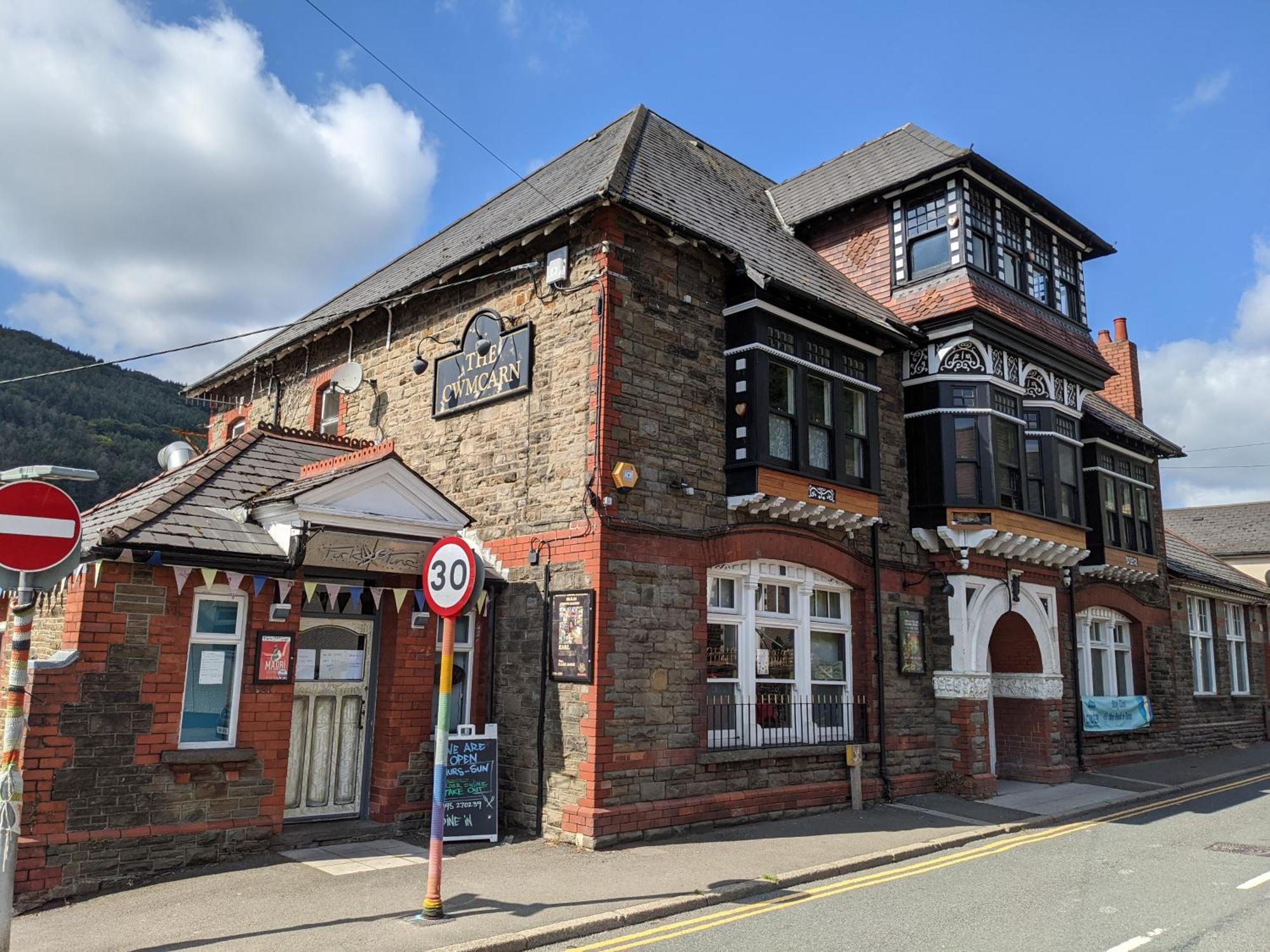 Cwmcarn Hotel & Bunkhouse Esterno foto